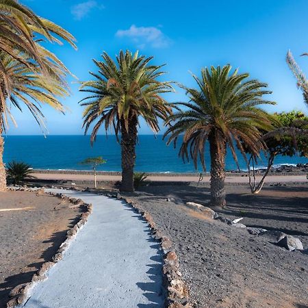 Luxury Estudio En Playa Roca A Primera Linea Del Mar Costa Teguise Kültér fotó