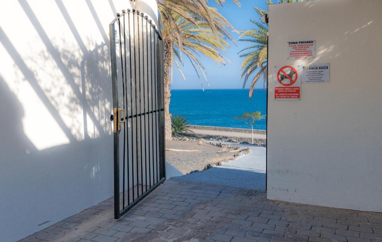 Luxury Estudio En Playa Roca A Primera Linea Del Mar Costa Teguise Kültér fotó
